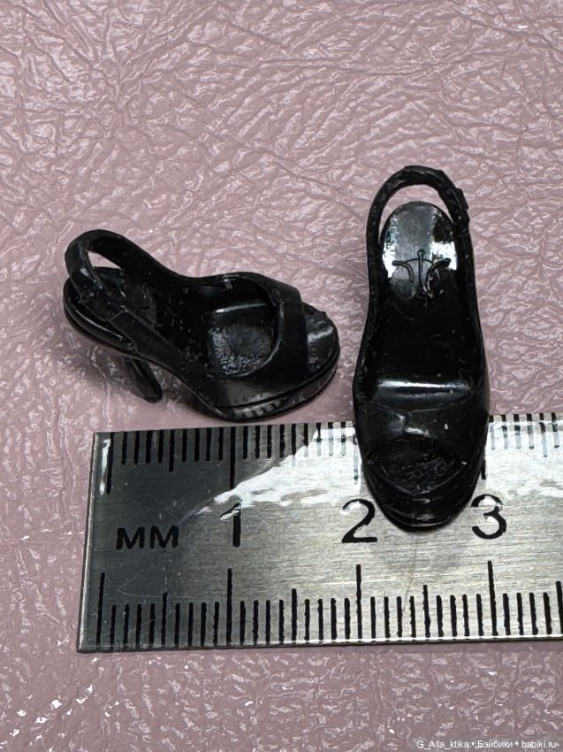 Обувь для кукол 1:6 кеды, туфли, кроссовки (фото 5)