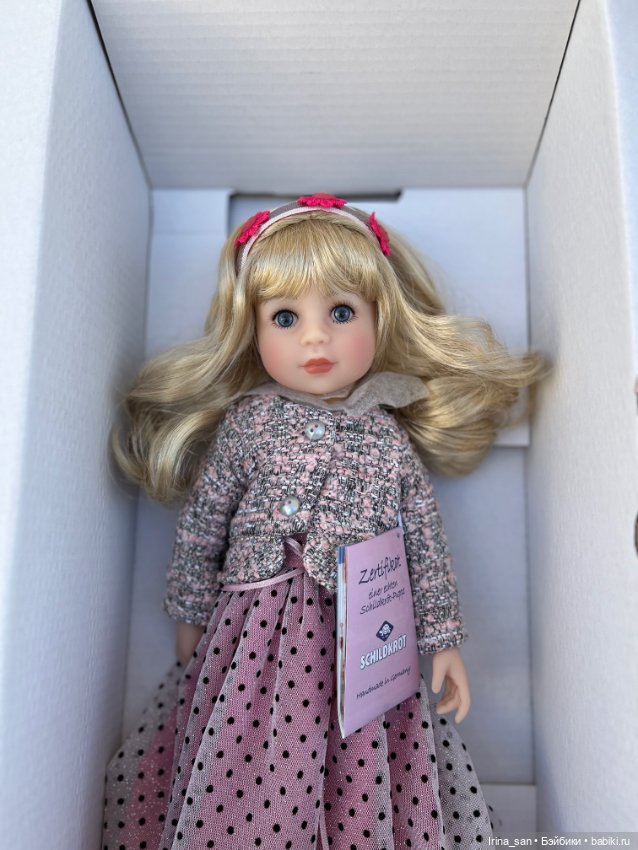 Yella, Stehpuppe (Елла, "Стоячая кукла"), Schildkröt