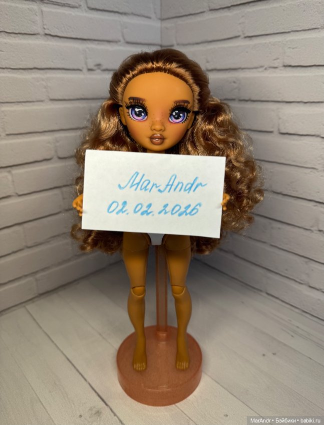 Кукла Rainbow High Color & Create фиолетовые глаза (фото 6)