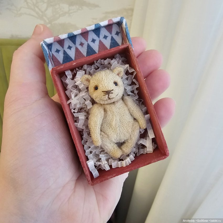 Крошечный мишка в коробочке (фото 2)