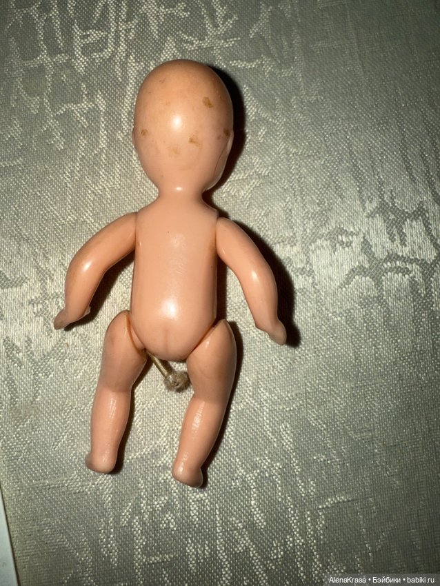 Редкий пупсик из колкого пластика (фото 2)