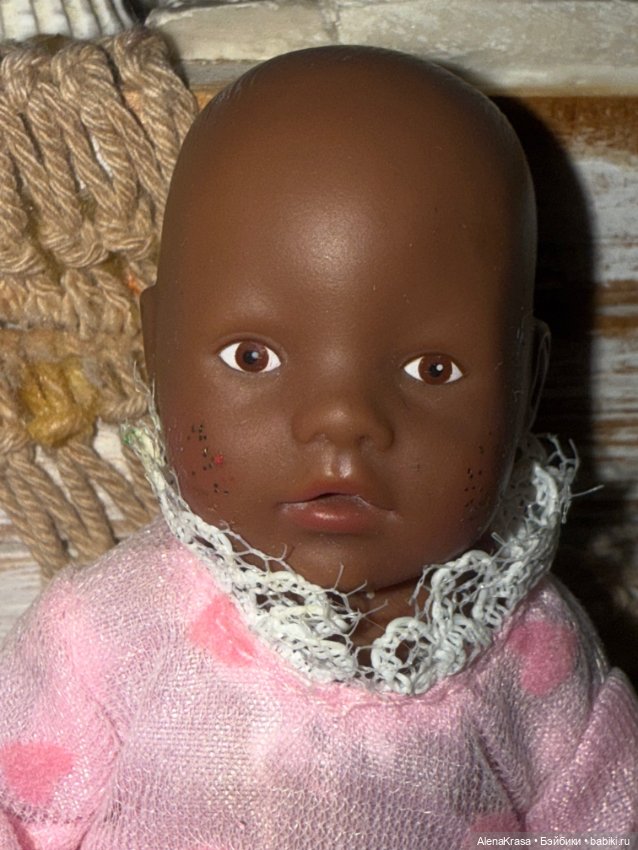 Темнокожий мини бэби Бон с горшком (фото 2)