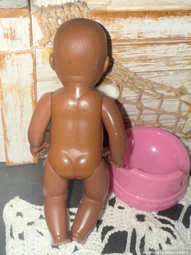 Темнокожий мини бэби Бон с горшком (фото 3)
