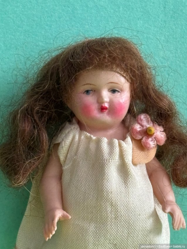Целлулоидная куколка Minerva с розовыми щечками, высота 9 см (фото 2)