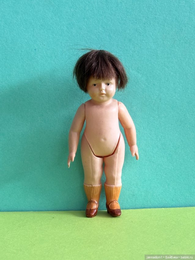 Очаровательная целлулоидная куколка Minerva, высота 11 см (фото 6)
