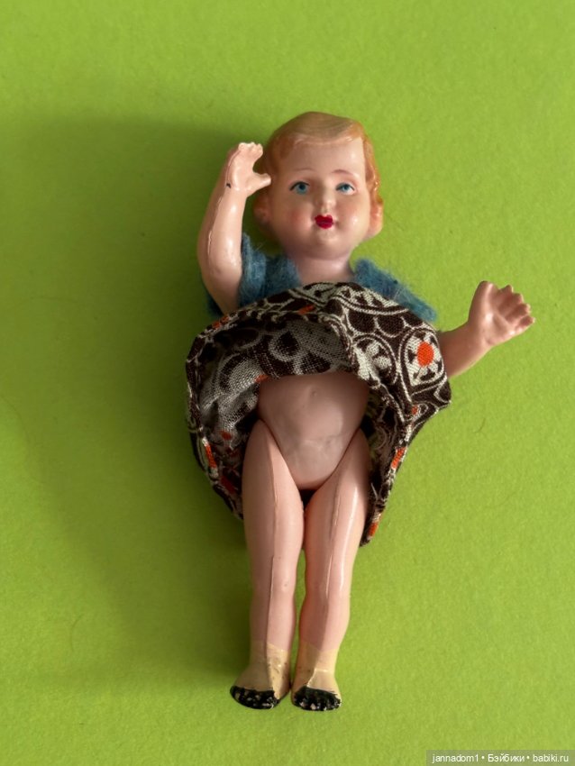 Целлулоидная куколка Minerva в синей жилеточке, высота 9,5 см (фото 6)