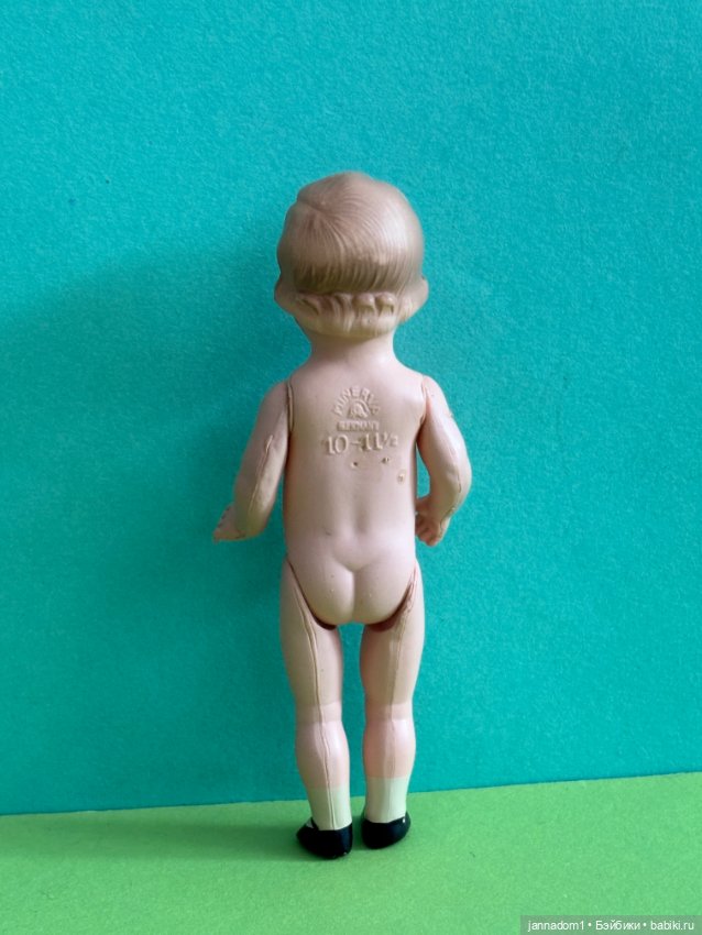 Целлулоидная куколка Minerva с рельефными волосами, голышка, высота 11 см (фото 3)