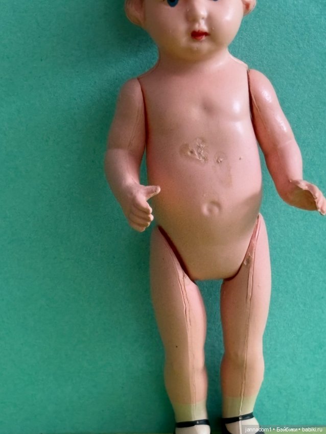 Целлулоидная куколка Minerva с рельефными волосами, голышка, высота 11 см (фото 6)