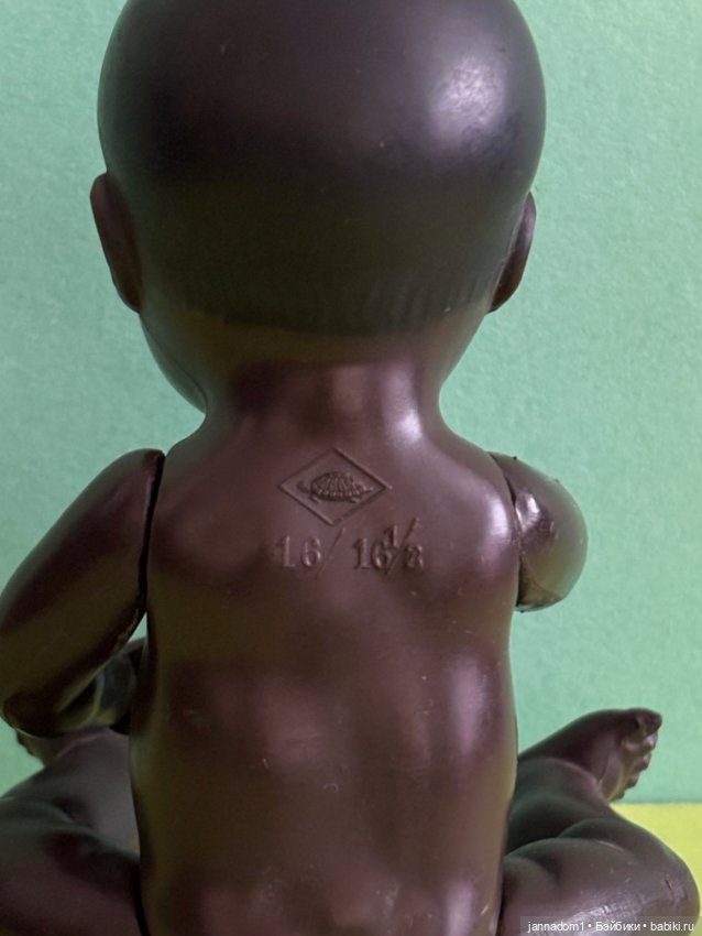 Целлулоидный пупсик негрик Schildkrot, высота 16 см (фото 4)