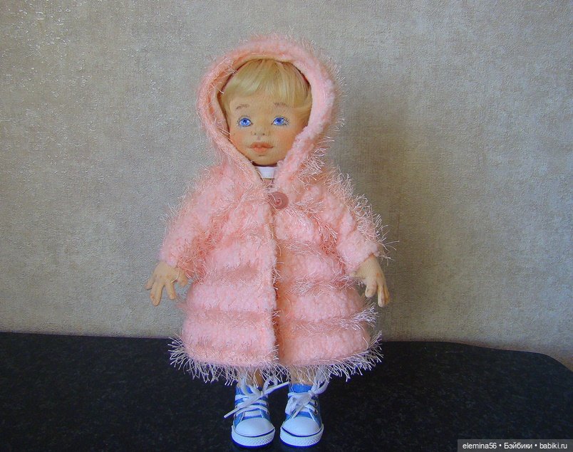 Текстильная кукла Юлька с комплектом одежды (фото 2)