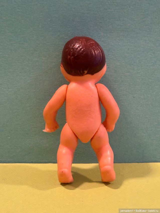 Резиновый пупсик Ari темненький, высота 6,5 см (фото 5)