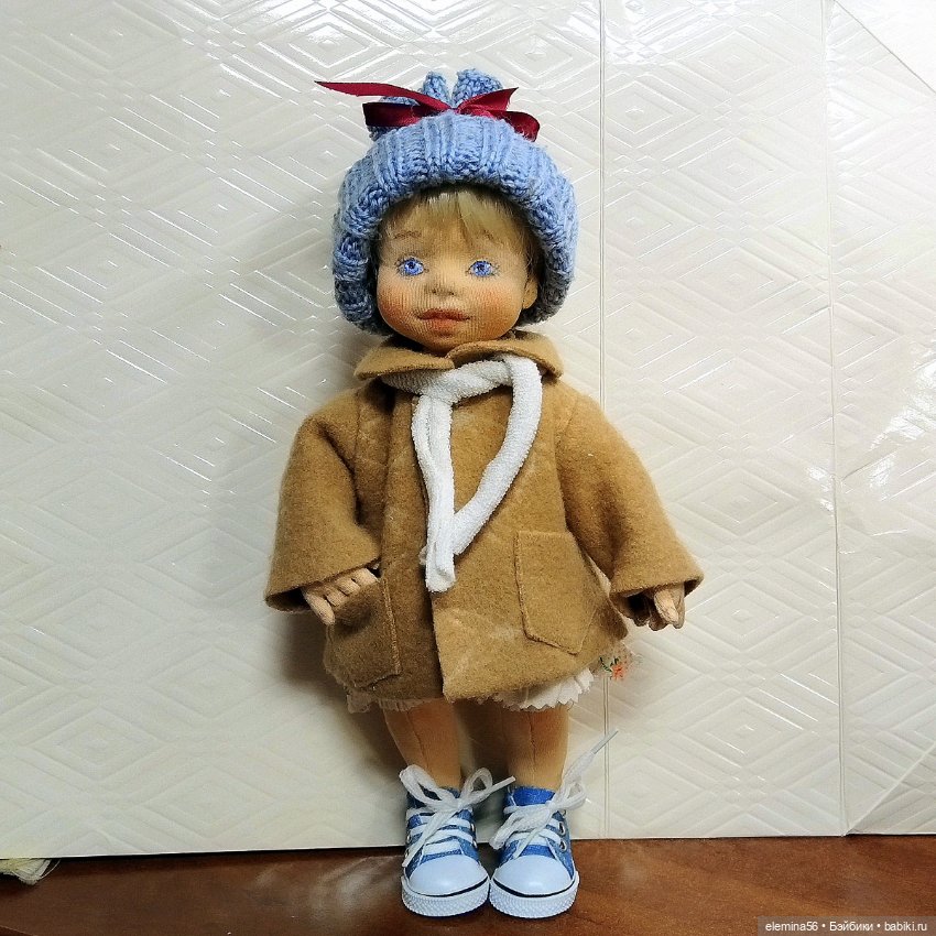 Текстильная кукла Юлька с комплектом одежды (фото 7)