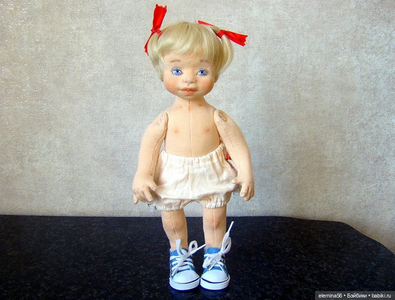 Текстильная кукла Юлька с комплектом одежды (фото 4)