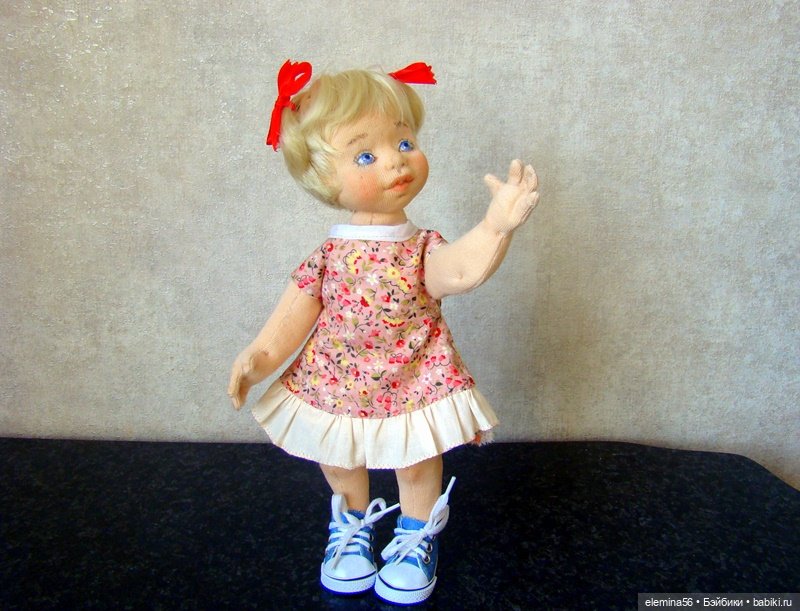 Текстильная кукла Юлька с комплектом одежды