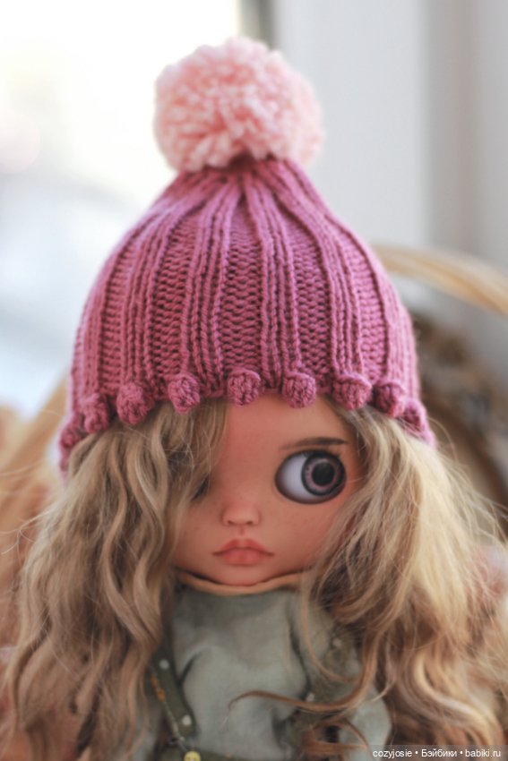 Набор вязаных шапок для Блайз и других кукол (фото 2)