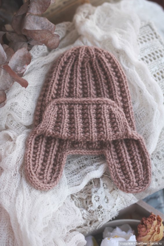 Набор вязаных шапок для Блайз и других кукол (фото 6)