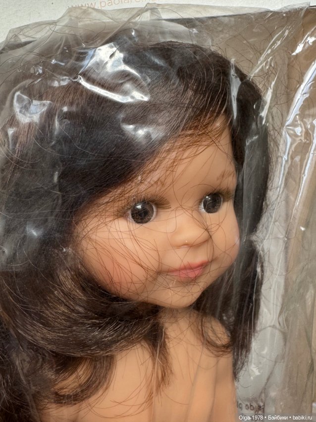 Клео Паола Рейна с серёжками 2018 год (фото 4)