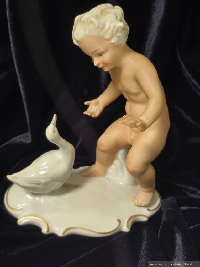 Путти с гусем", фарфор, роспись, Schaubach-Kunst, Wallendorf, Германия, 1926-1953 гг