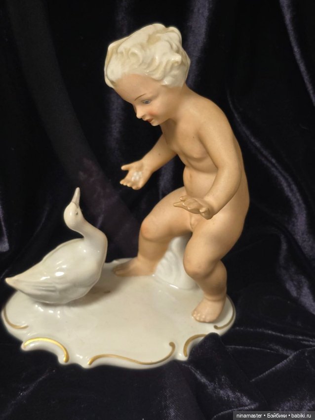 Путти с гусем", фарфор, роспись, Schaubach-Kunst, Wallendorf, Германия, 1926-1953 гг