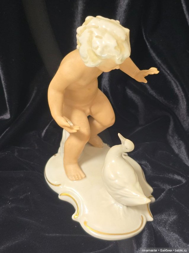 Путти с гусем", фарфор, роспись, Schaubach-Kunst, Wallendorf, Германия, 1926-1953 гг