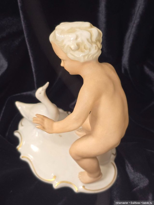 Путти с гусем", фарфор, роспись, Schaubach-Kunst, Wallendorf, Германия, 1926-1953 гг