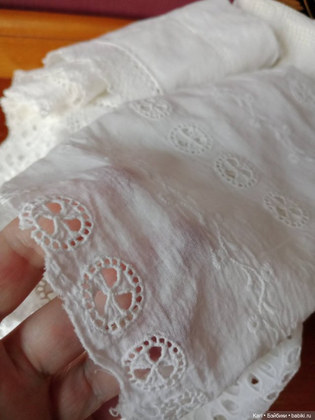 Антикварная ткань и кружево в ажурной корзинке (фото 4)