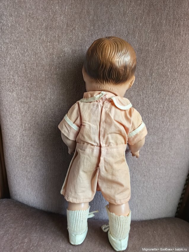 Baby Sandy в оригинальном аутфите