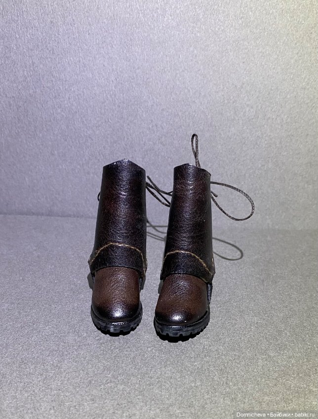 Необычная обувь для Томми