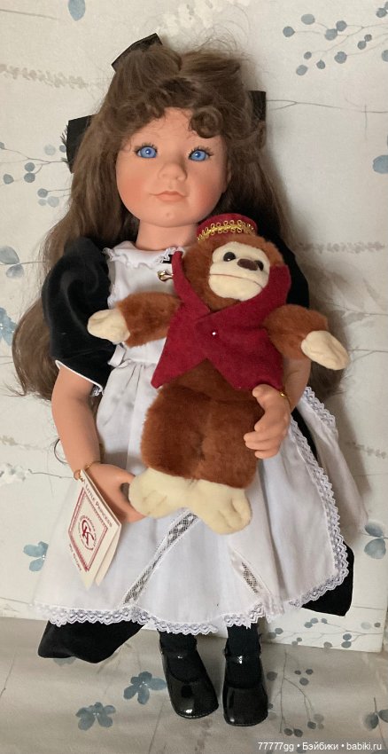 Маленькая принцесса и её обезьянка