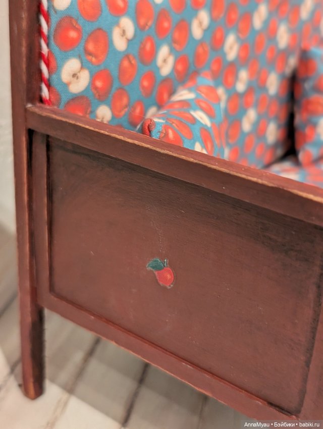 Диванчик "Яблочный" — Кукольная мебель (фото 5)