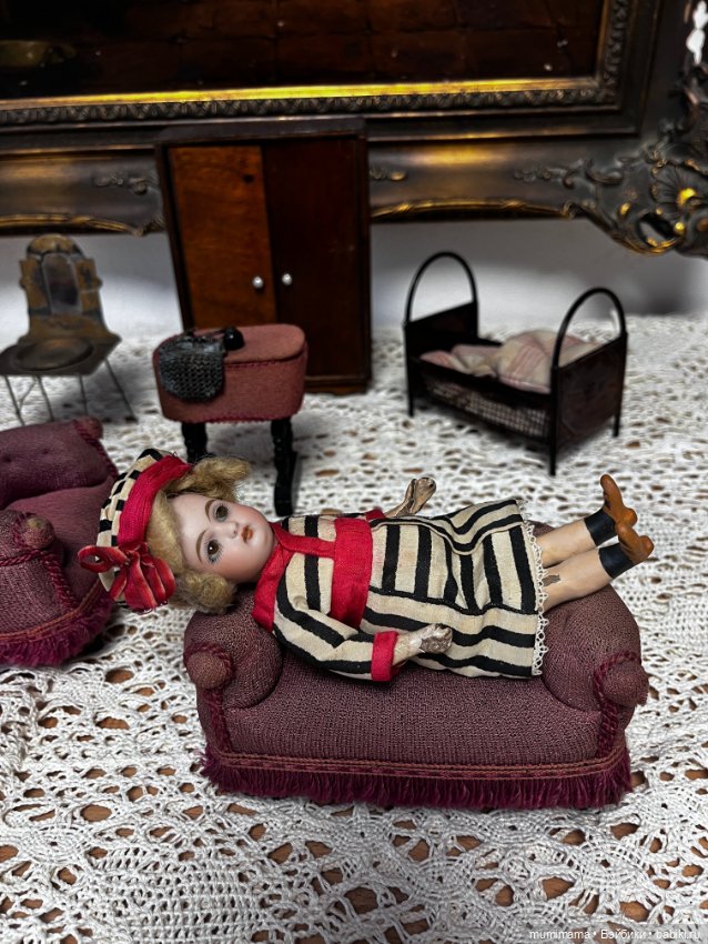 Милая миничка KR с набором мебели рост 17 см (фото 4)