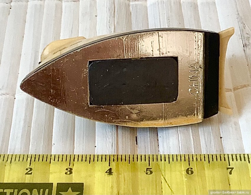 Магнит из коллекции кухонная миниатюра ACME '90е годы (фото 3)