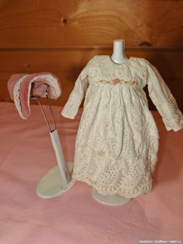 Платье и шляпка для антикварной куклы или винтажной куклы