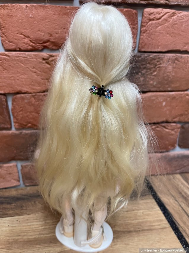 Одежда, обувь и парик для Войд 30см (фото 5)