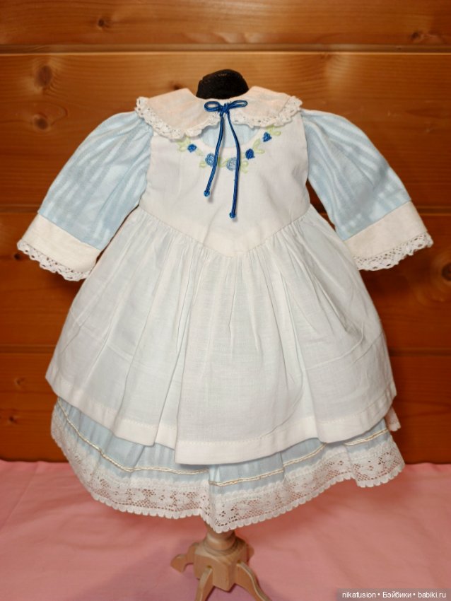 Комплект платье и фартук для антикварной или винтажной куклы