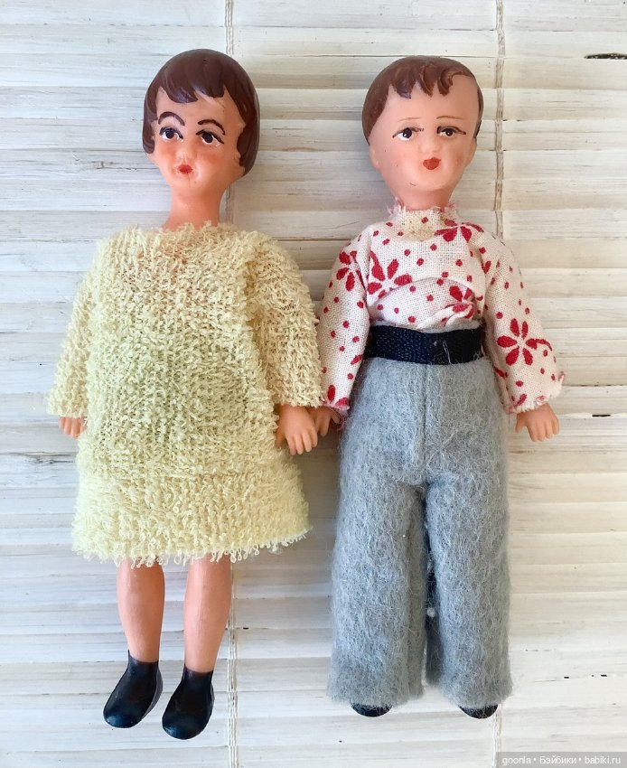 Семья для кукольного домика