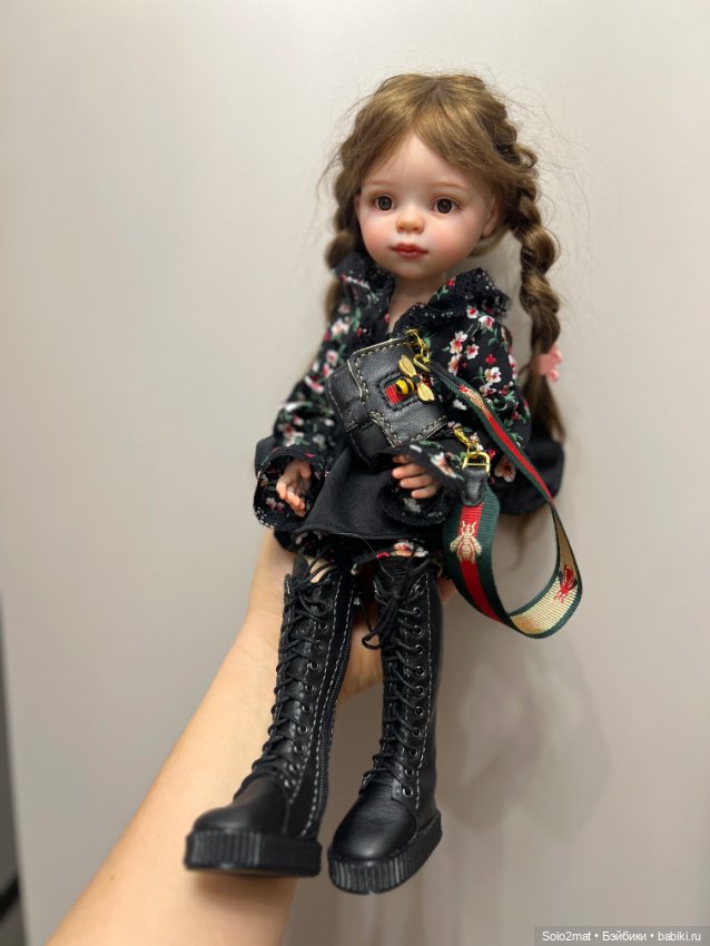 Ботинки и сумочка для паолы