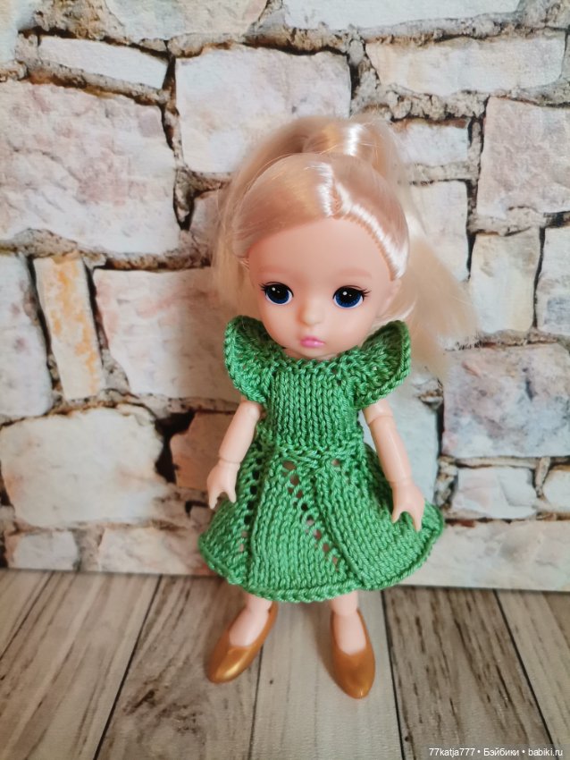 Новая "порция " вязаной одежды для маленькой куколки 11-12см (фото 7)