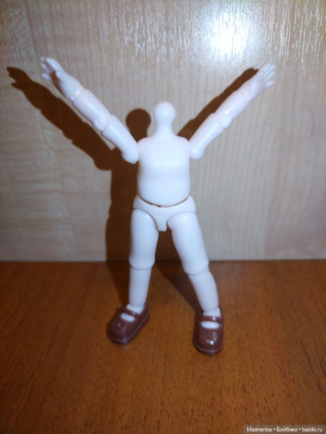 Лот пластиковых тел для маленьких кукол (фото 3)