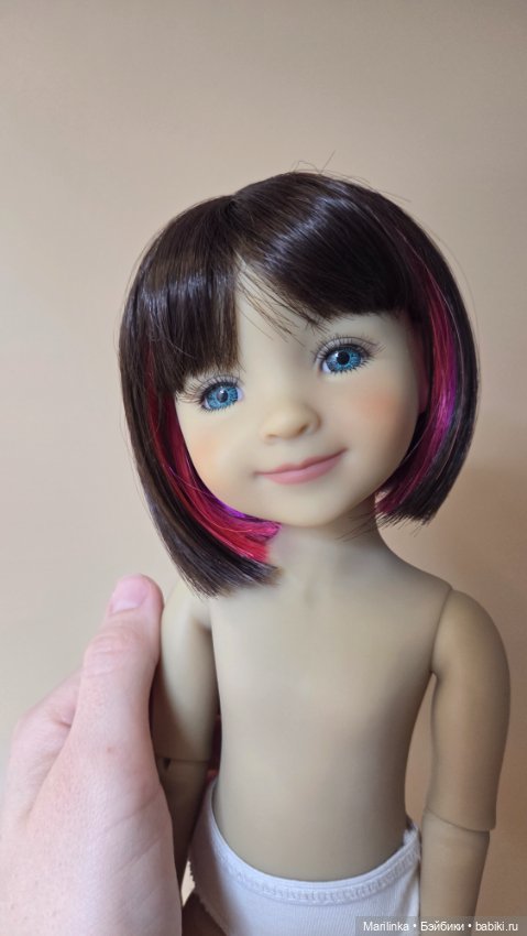 Бэлла рождественская Ruby red