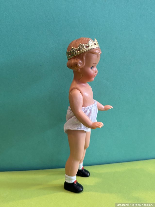 Немецкая куколка Plasticbaby с рельефными волосами, высота 14 см (фото 4)