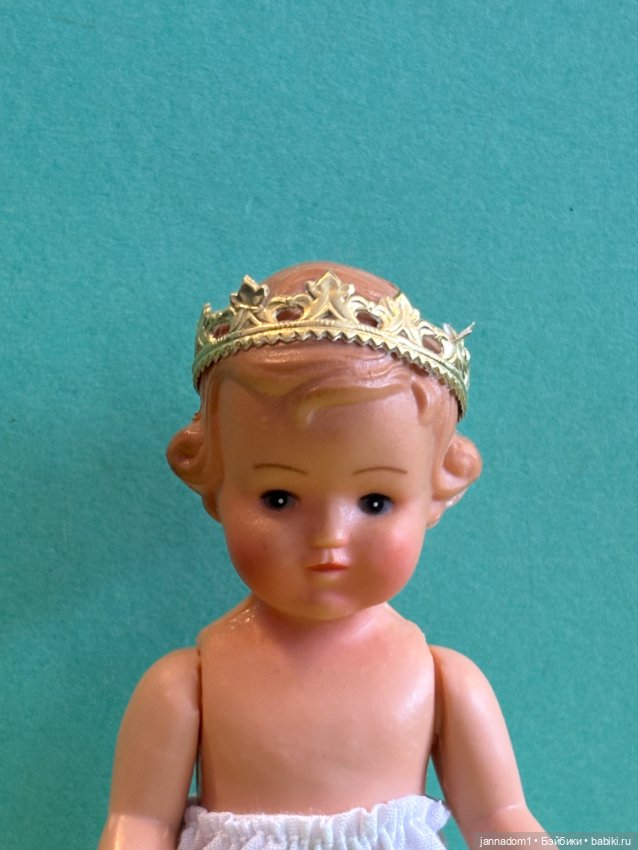 Немецкая куколка Plasticbaby с рельефными волосами, высота 14 см (фото 5)