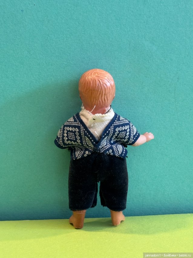 Очень редкая целлулоидная куколка Juno с рельефными волосами, высота 8,5 см