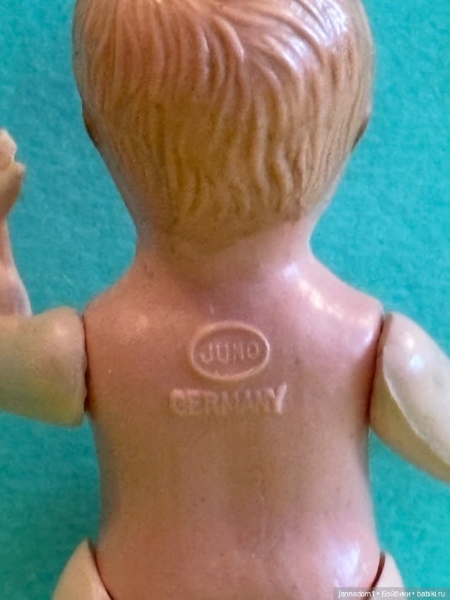 Очень редкая целлулоидная куколка Juno с рельефными волосами, высота 8,5 см (фото 5)