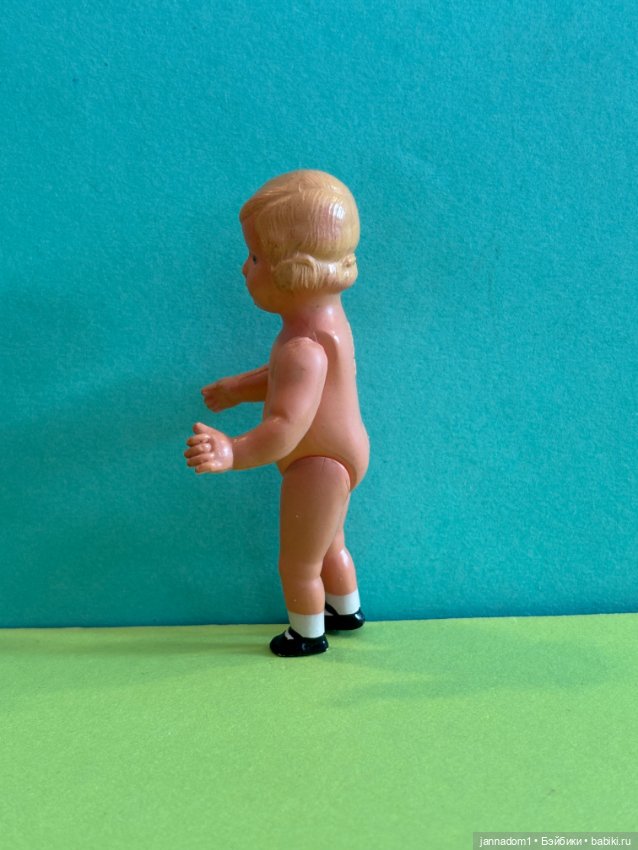 Целлулоидная куколка Minerva в желтой кофточке, высота 9 см (фото 3)