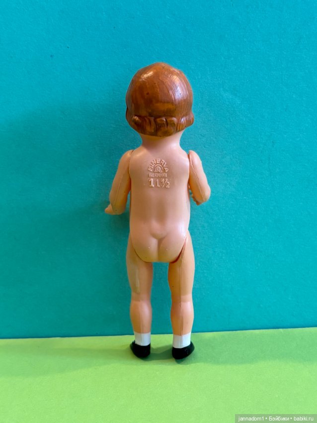 Целлулоидная куколка Minerva, родной аутфит, высота 11 см (фото 3)