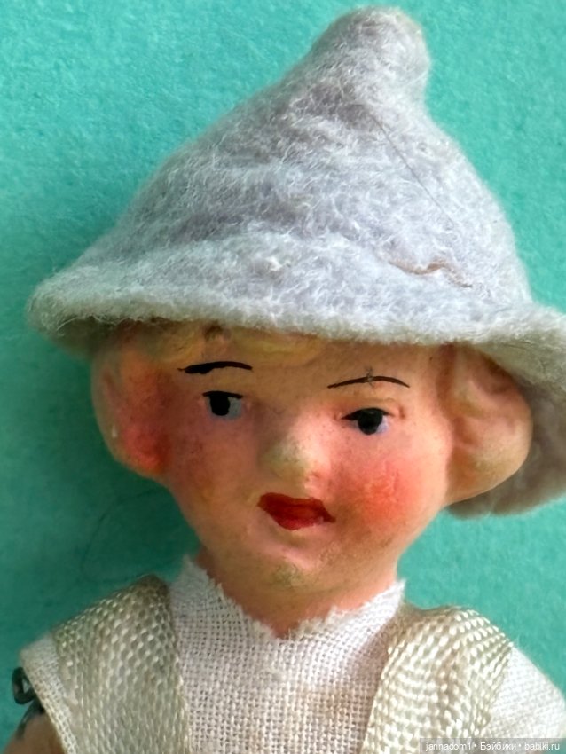 Керамическая куколка Ari, Германия, с рельефными волосами, высота 10 см (фото 5)