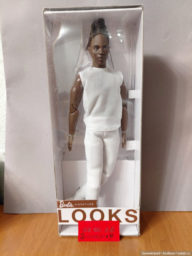 Looks model 4 — Игровые куклы