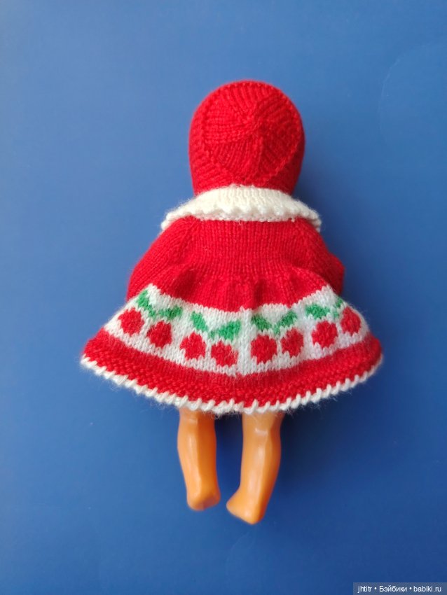 Пупс целлулоидный в шкатулке с одеждой