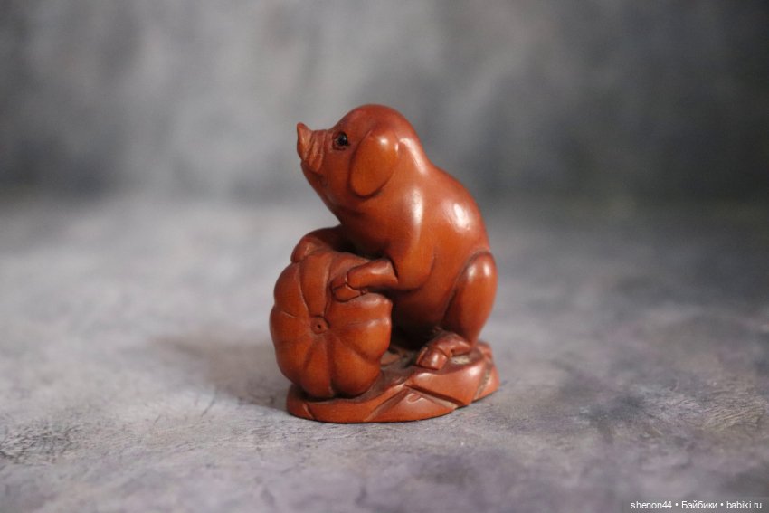 Нэцкэ "Поросенок с тыквой". Винтаж (фото 3)